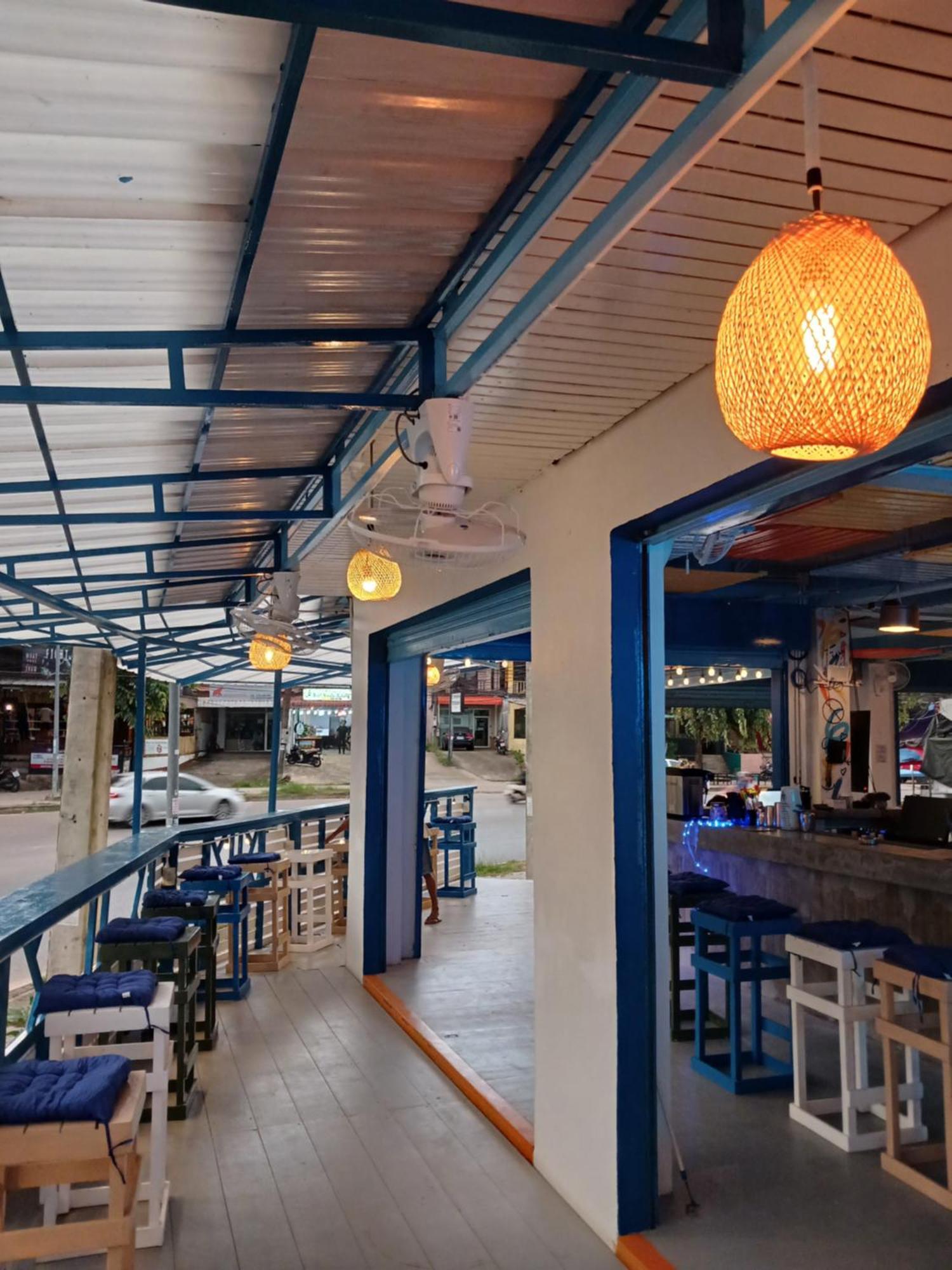 The Hangout Hostel Ао Нанг Экстерьер фото