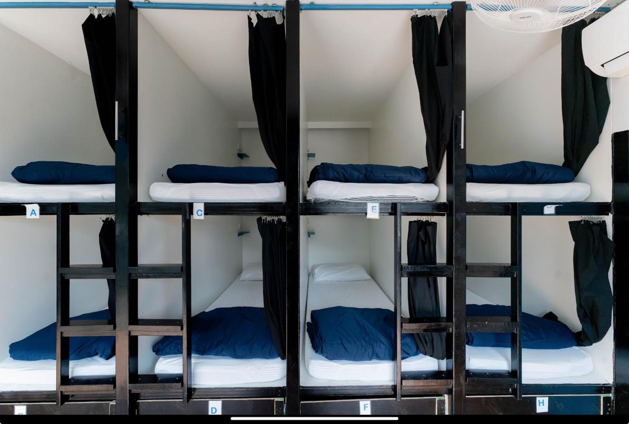 The Hangout Hostel Ао Нанг Экстерьер фото