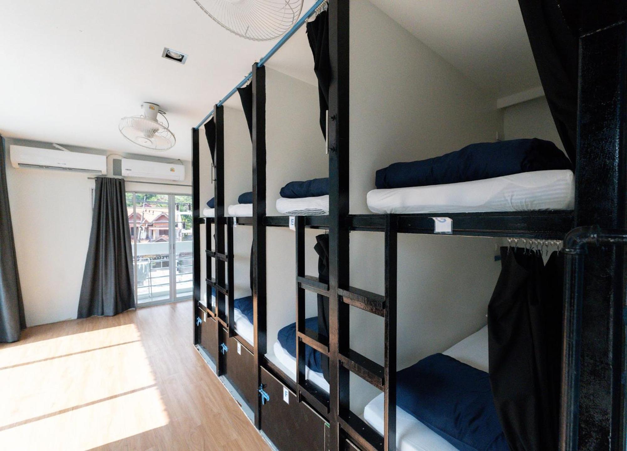 The Hangout Hostel Ао Нанг Экстерьер фото